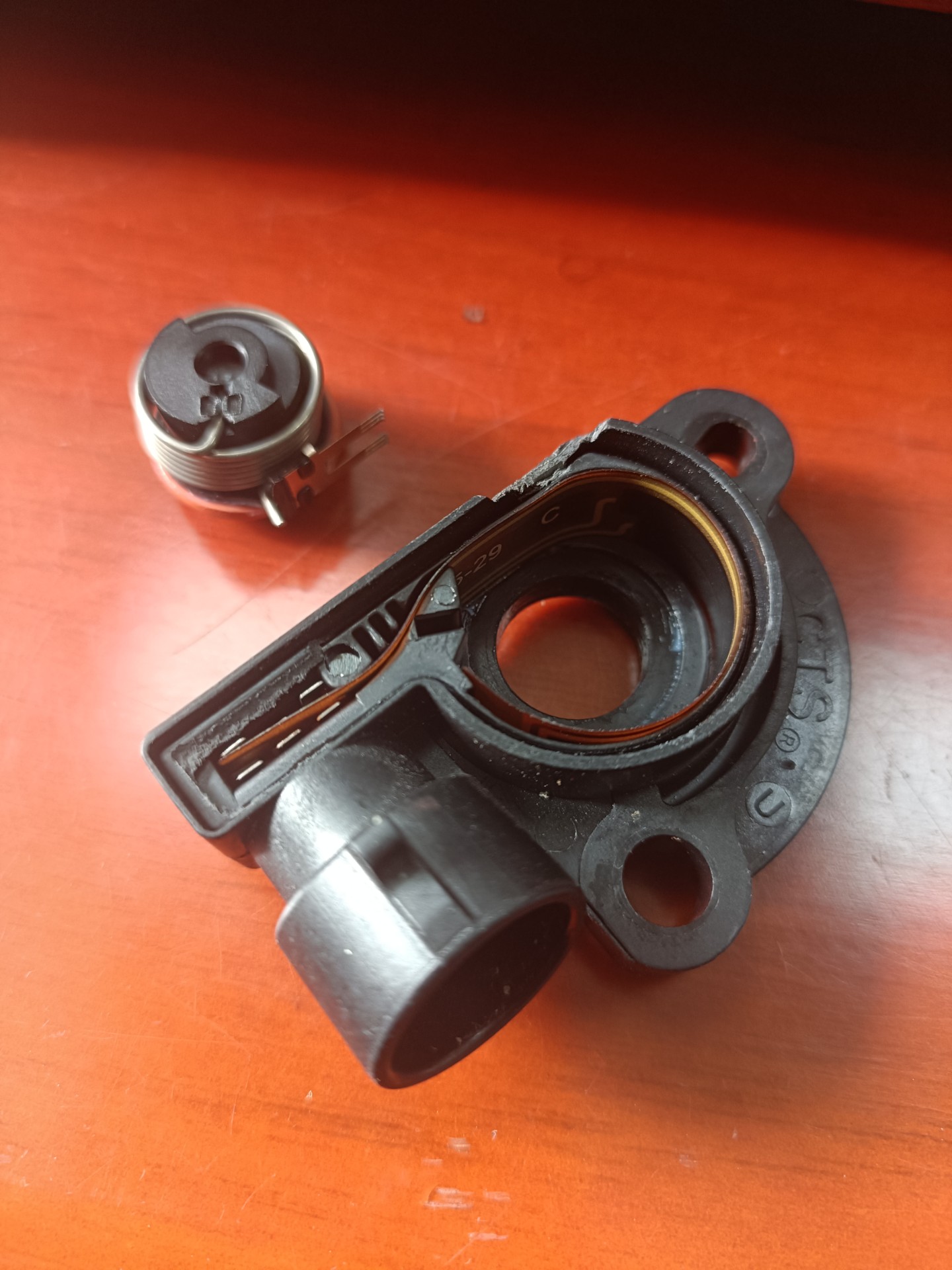 汽车节气门执行器